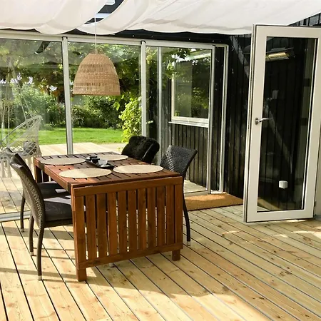 Carlene - 350m From The Sea By Interhome